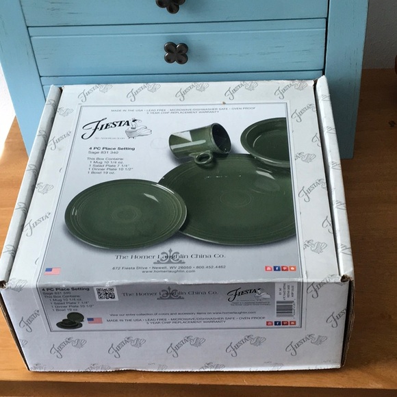 NIB Sage Fiestaware 4 Piece Place Setting in Original Packaging, Retired Color - Picture 1 of 11